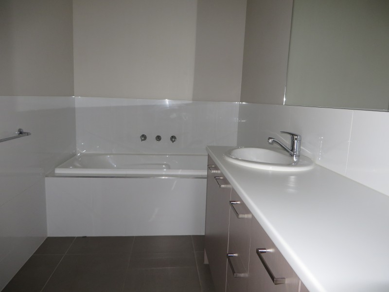 8 Pittard Walk, Epping VIC 3076