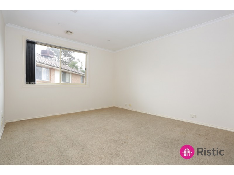 6 Crepe Myrtle Crescent, South Morang VIC 3752