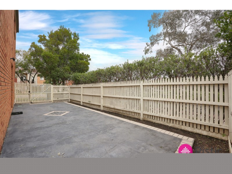 6 Crepe Myrtle Crescent, South Morang VIC 3752