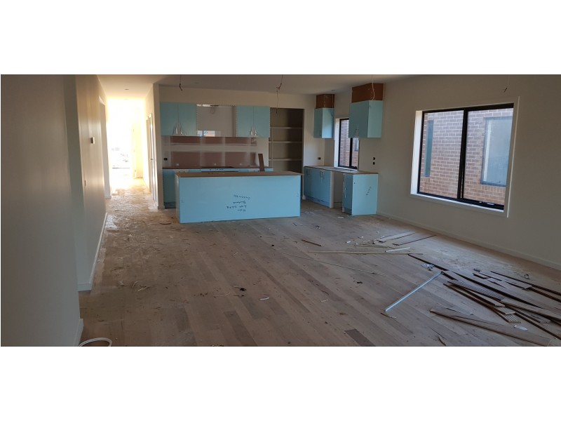 18 Bringa Drive, Mickleham VIC 3064