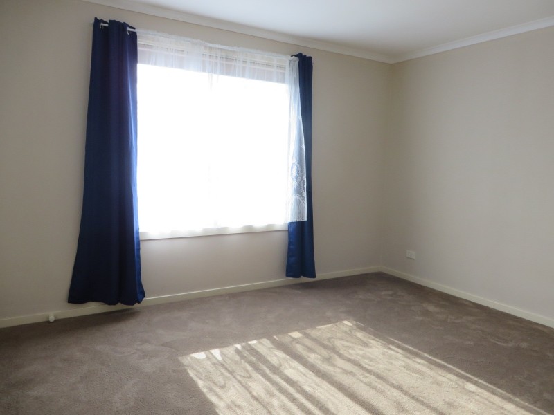 16 Pace Circuit, South Morang VIC 3752