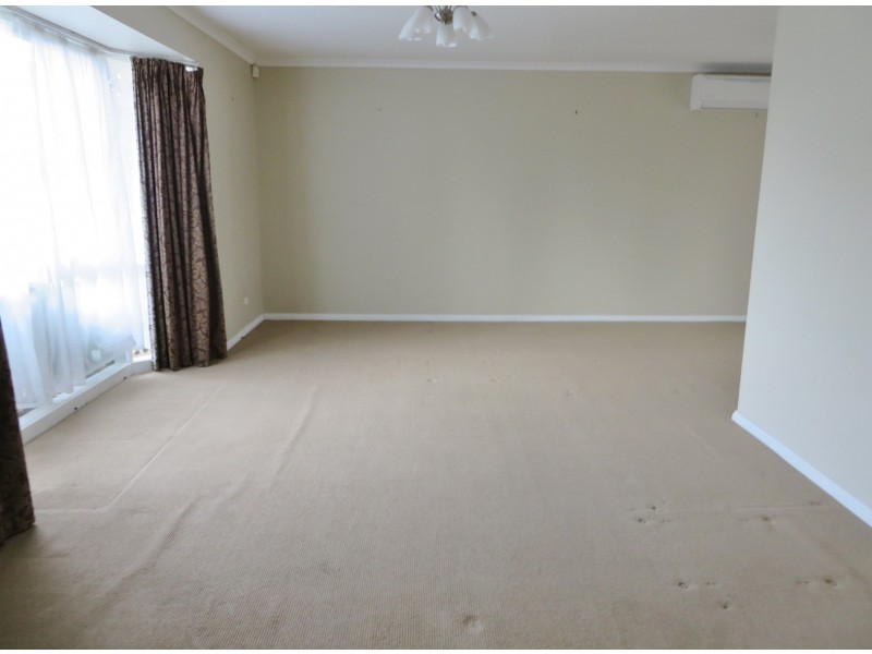 3 Senior Close, Mill Park VIC 3082