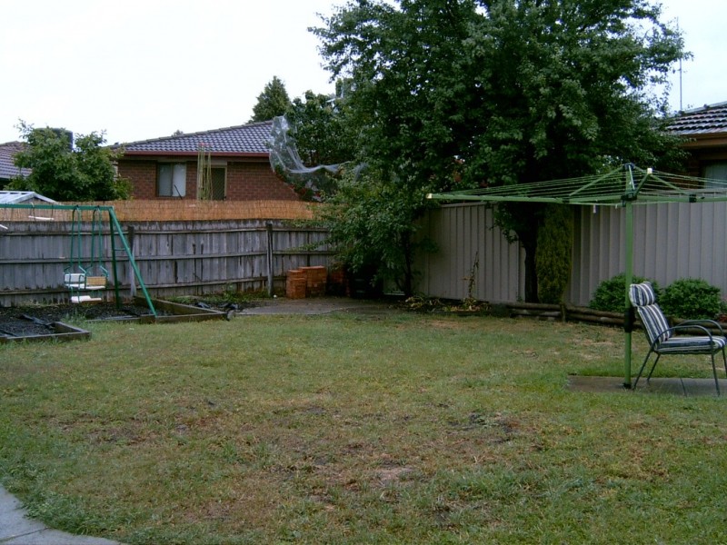 3 Senior Close, Mill Park VIC 3082