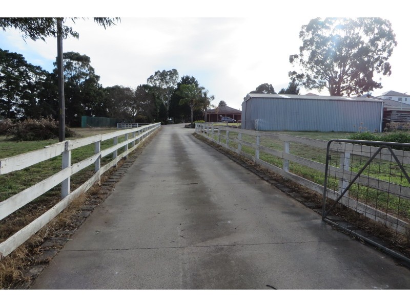 675 Bridge Inn Road, Doreen VIC 3754