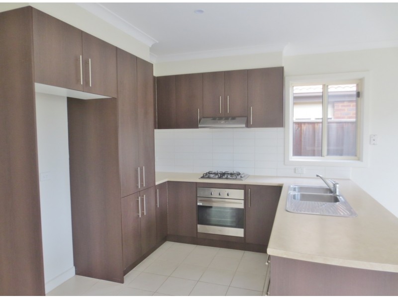 4/309 McDonalds Road, Epping VIC 3076