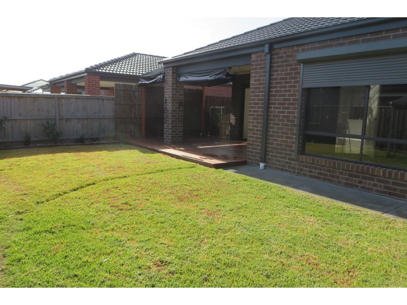 10 Dibella Street, Doreen VIC 3754