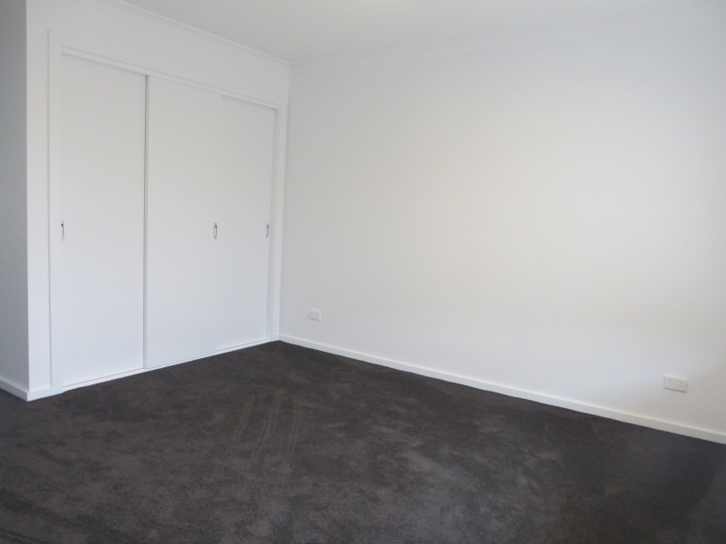 132 Moffat Drive, Lalor VIC 3075