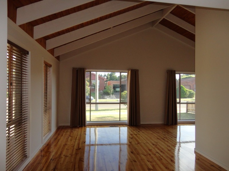 111 Centenary Drive, Mill Park VIC 3082