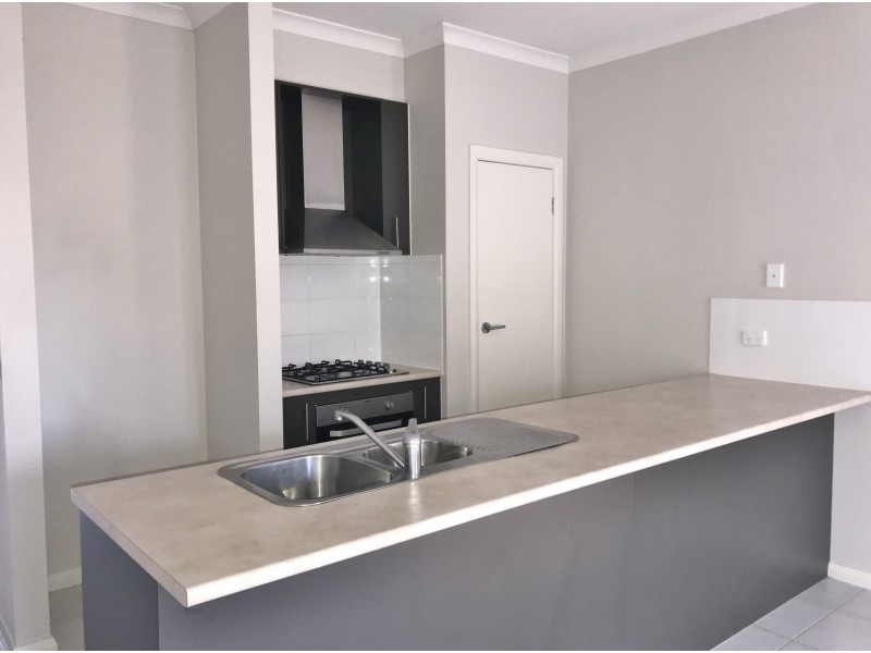 2 Deliza Walk, South Morang VIC 3752