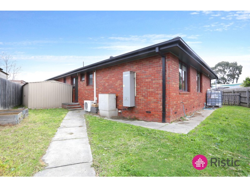 7 Wallace Place, Mill Park VIC 3082