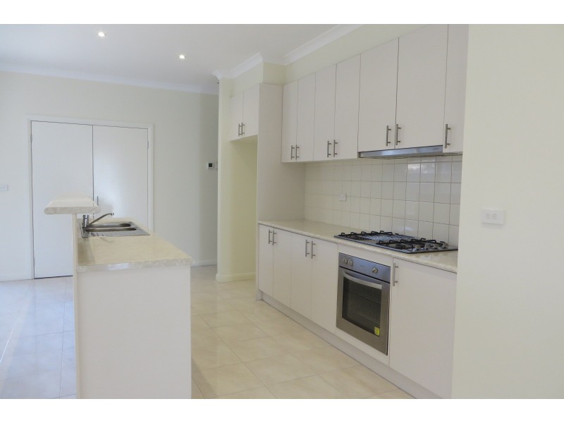 38 Mount Eccles Way, South Morang VIC 3752