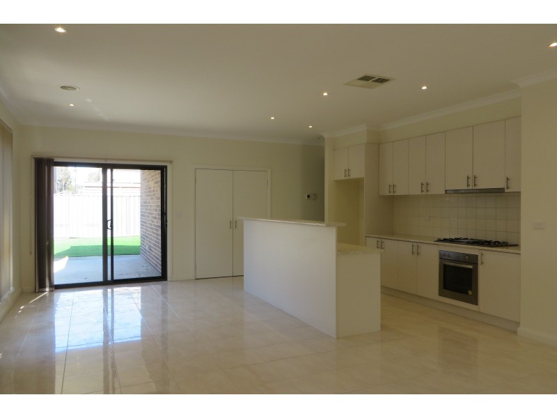 38 Mount Eccles Way, South Morang VIC 3752