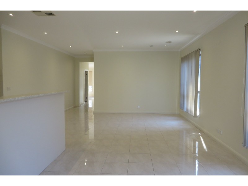 38 Mount Eccles Way, South Morang VIC 3752