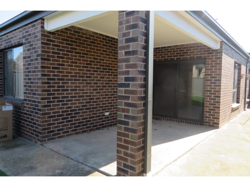 38 Mount Eccles Way, South Morang VIC 3752