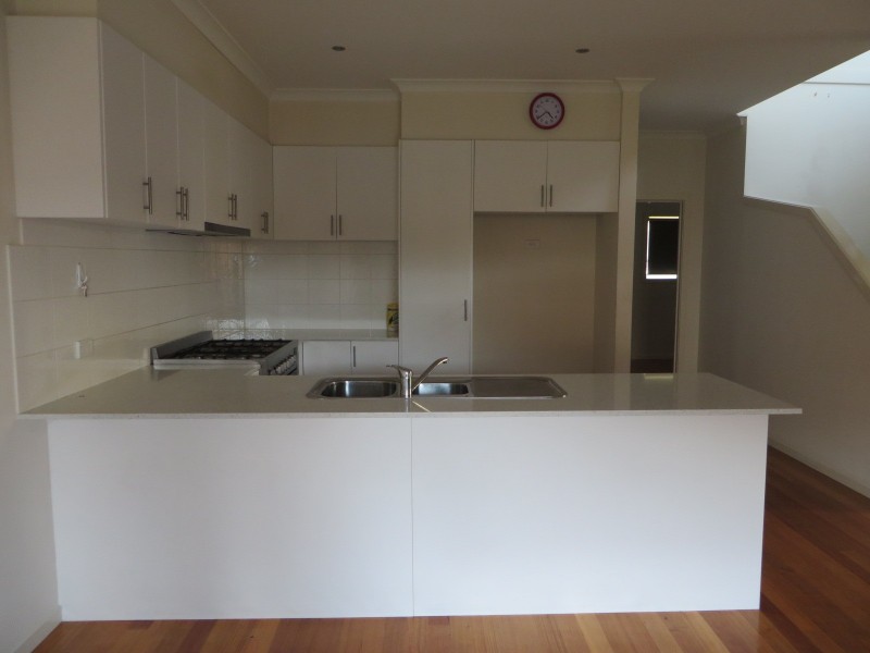 282 The Lakes Boulevard, South Morang VIC 3752