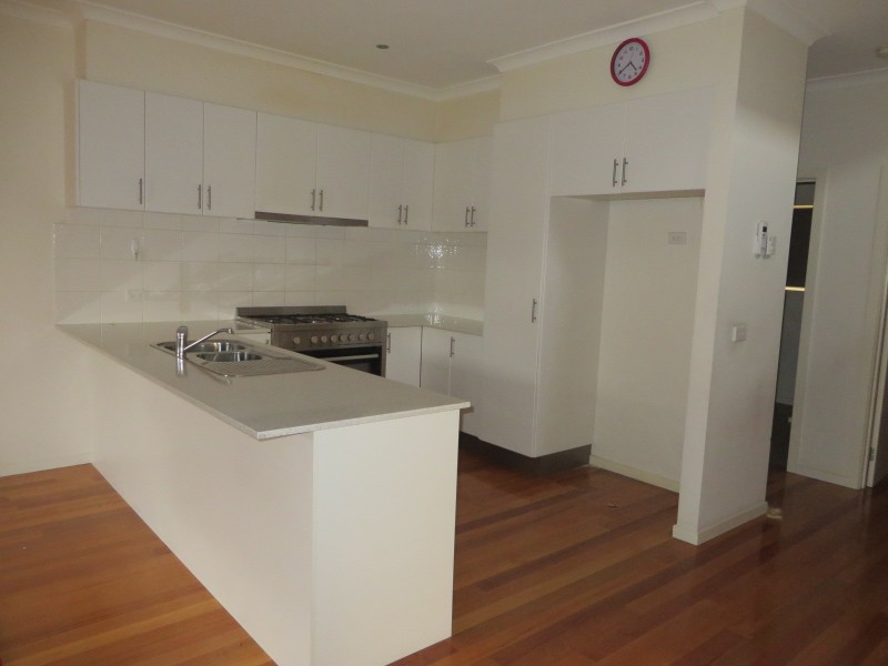 282 The Lakes Boulevard, South Morang VIC 3752