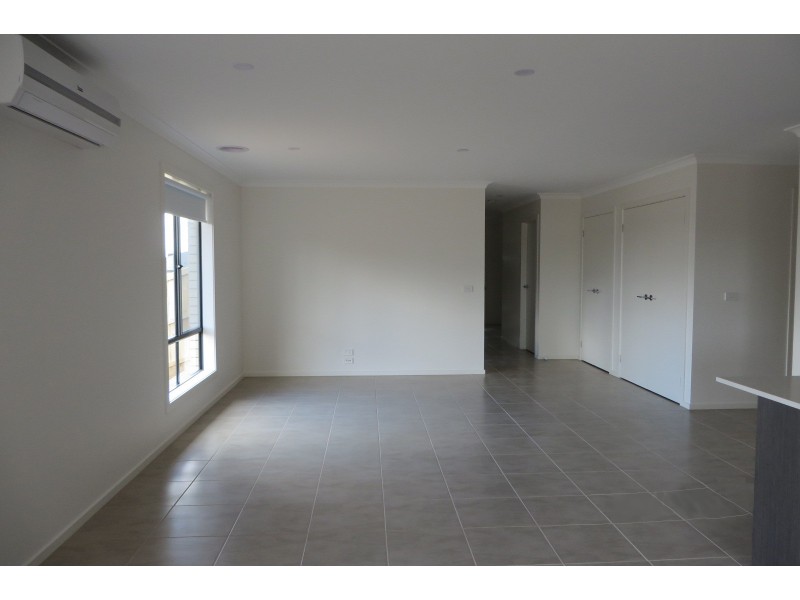 34 Wimmera Crescent, Wollert VIC 3750