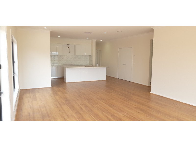 10 Deau Avenue, Wollert VIC 3750