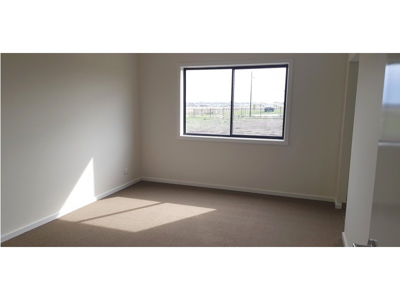 96 Bullion Avenue, Wollert VIC 3750