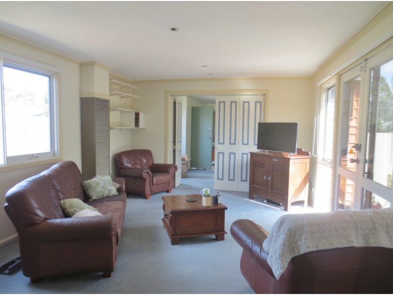 77 Lloyd Street, Heidelberg Heights VIC 3081