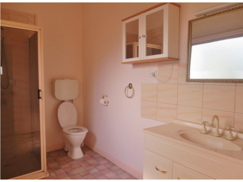 77 Lloyd Street, Heidelberg Heights VIC 3081