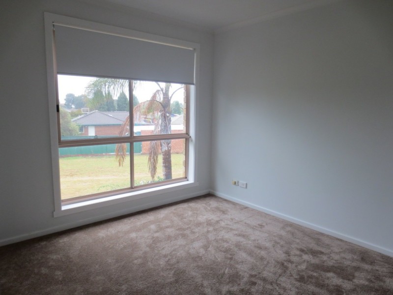 3/2 Romeo Court, Mill Park VIC 3082