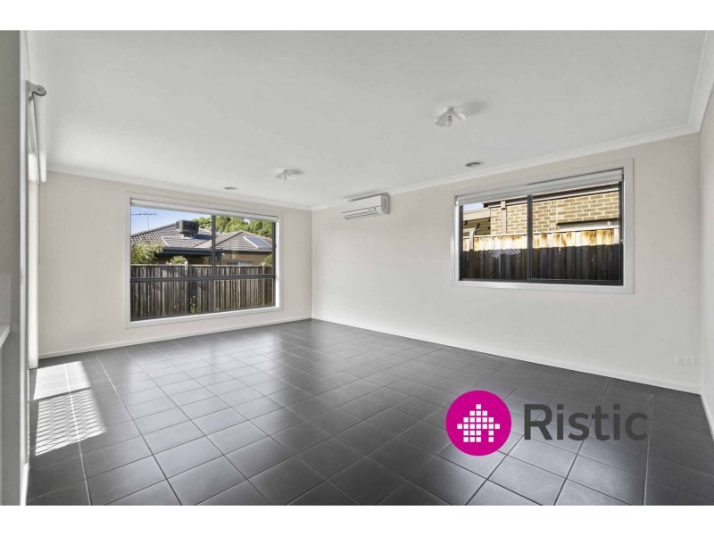 7 Miranda Drive, Doreen VIC 3754