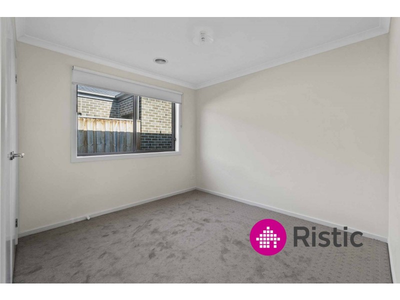 7 Miranda Drive, Doreen VIC 3754