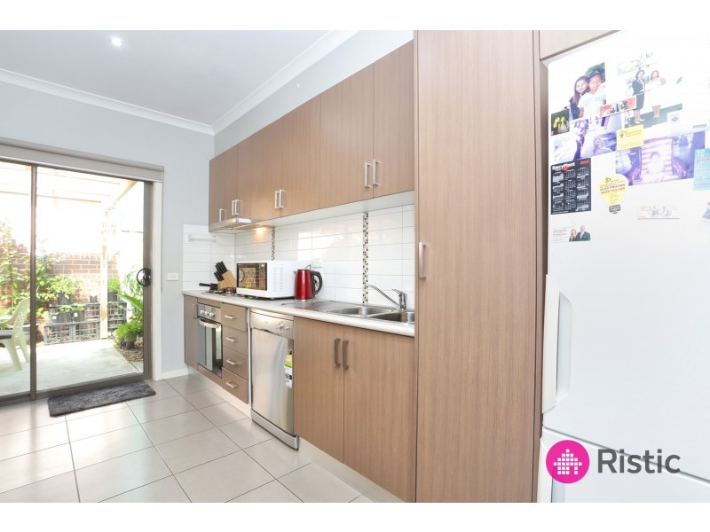 42 Coleridge Way, South Morang VIC 3752