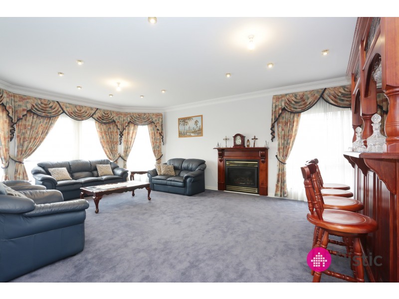 16 Appleberry Place, South Morang VIC 3752