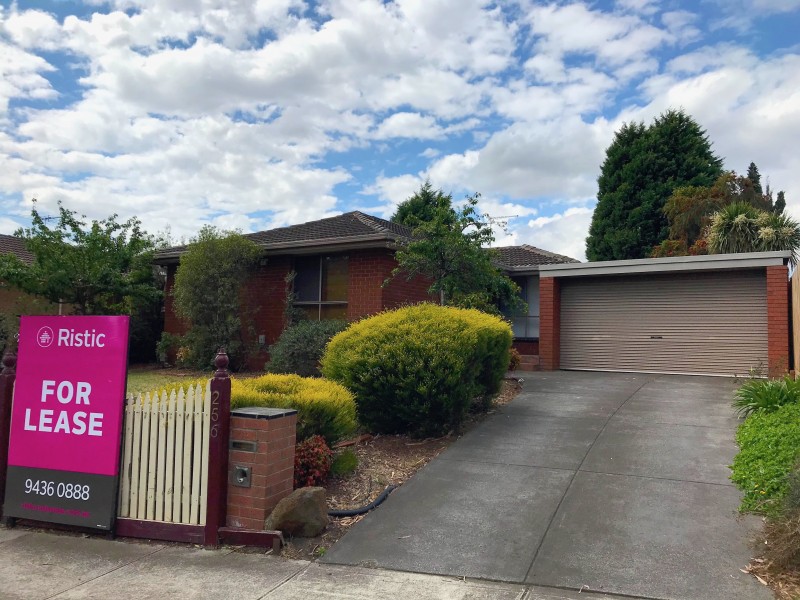 256 Childs Road, Mill Park VIC 3082