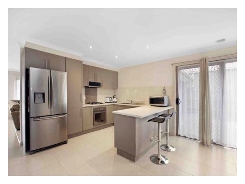 6 Madden Drive, South Morang VIC 3752