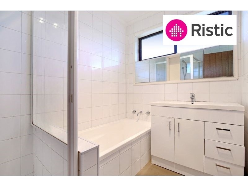 2/52 Barry Street, Reservoir VIC 3073