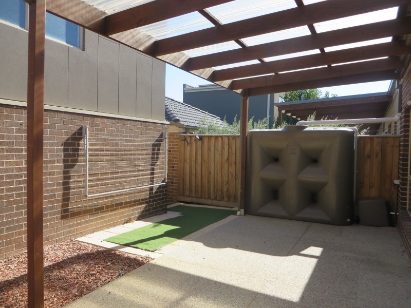 10 Pittard Walk, Epping VIC 3076