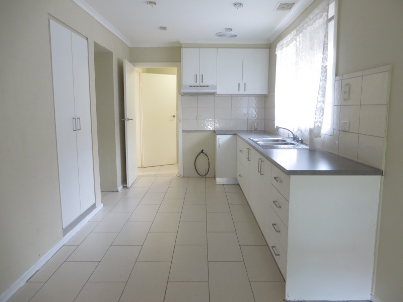 18 Menzies Parade, Lalor VIC 3075