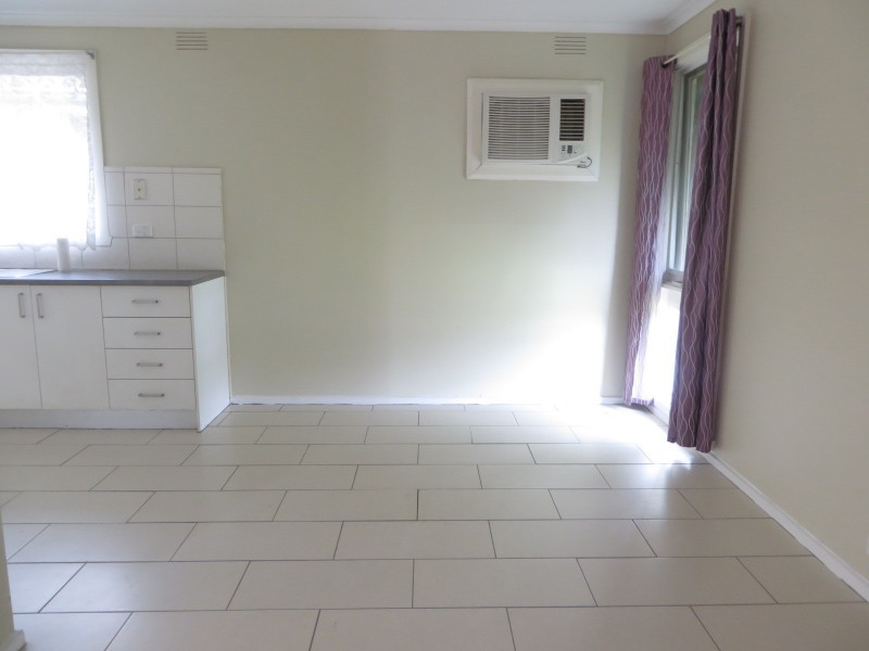 18 Menzies Parade, Lalor VIC 3075