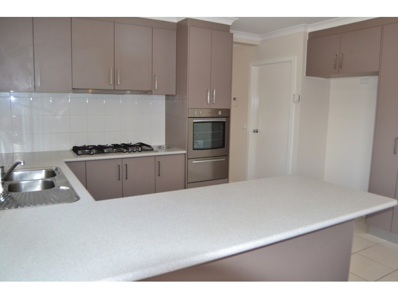 2 Treeview Drive, South Morang VIC 3752