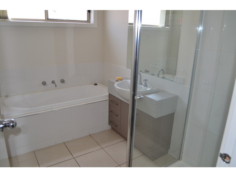 2 Treeview Drive, South Morang VIC 3752