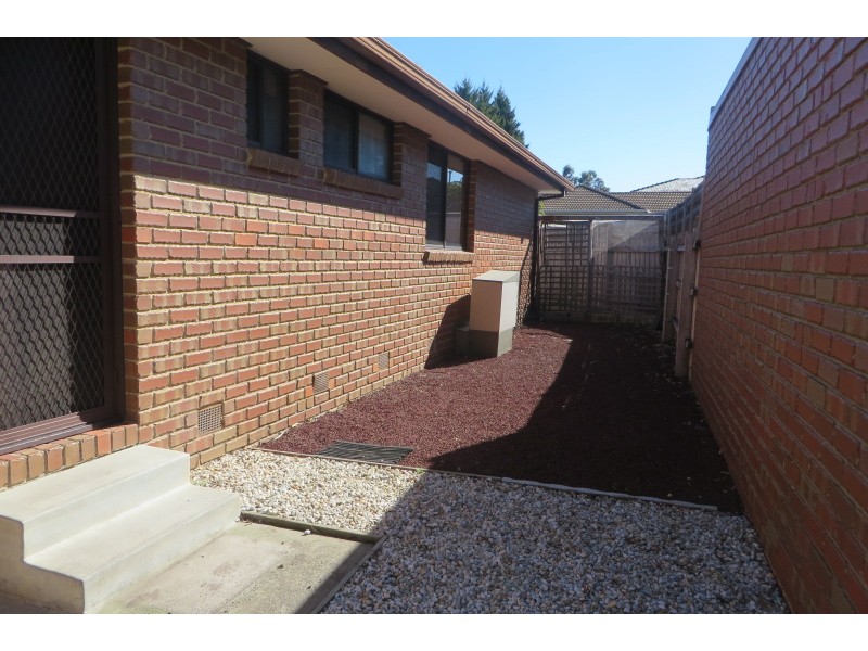 38 Prince Of Wales Avenue, Mill Park VIC 3082