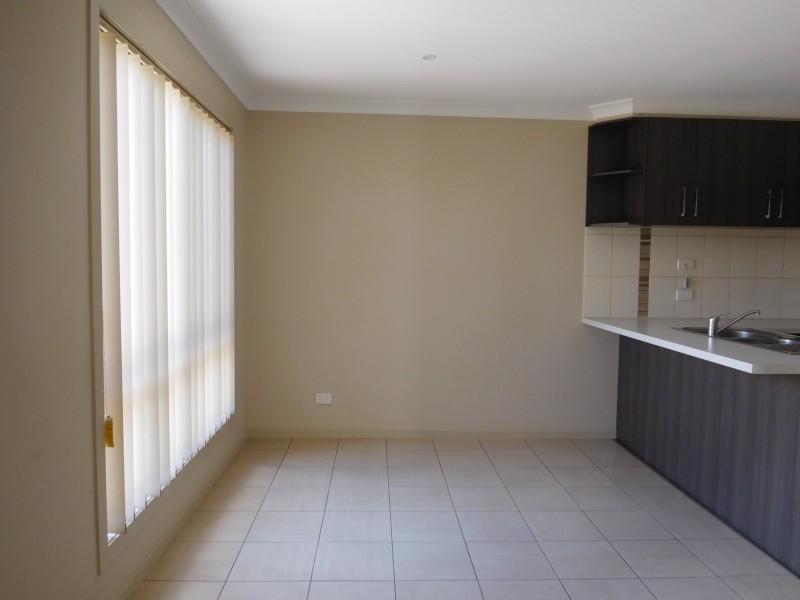 2/6 Uren Court, Thomastown VIC 3074