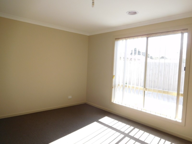 2/6 Uren Court, Thomastown VIC 3074