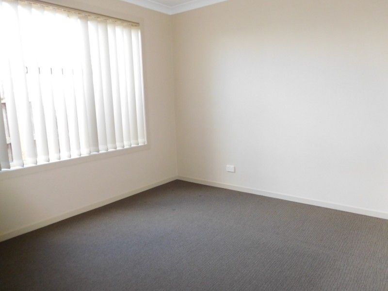 2/6 Uren Court, Thomastown VIC 3074