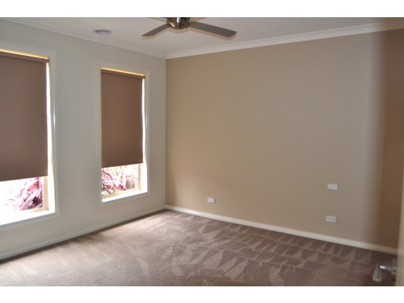 33 Belinda Court, South Morang VIC 3752