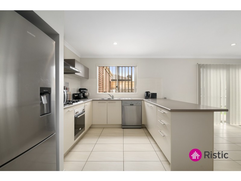 31 Sanctum Circuit, Doreen VIC 3754