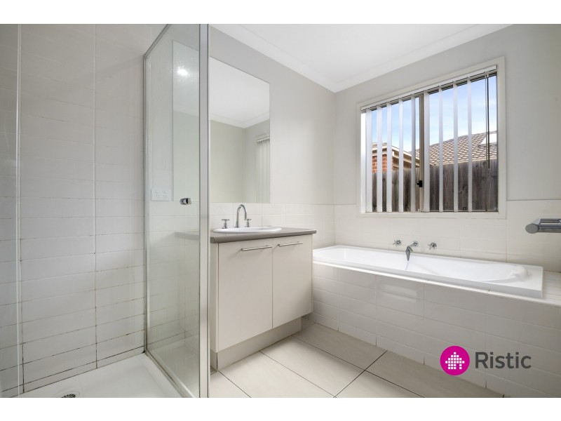 31 Sanctum Circuit, Doreen VIC 3754