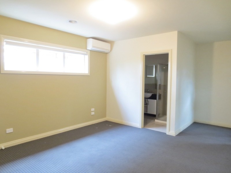 2/116 Ford Street, Ivanhoe VIC 3079