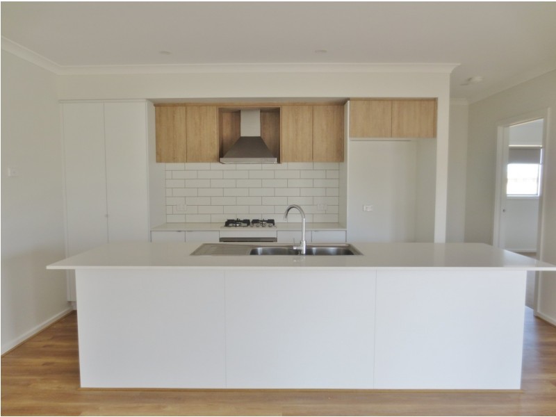 7 Ahern Street, Wollert VIC 3750