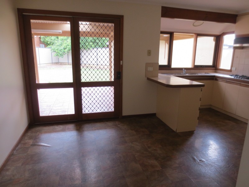 9 Irons Court, Epping VIC 3076