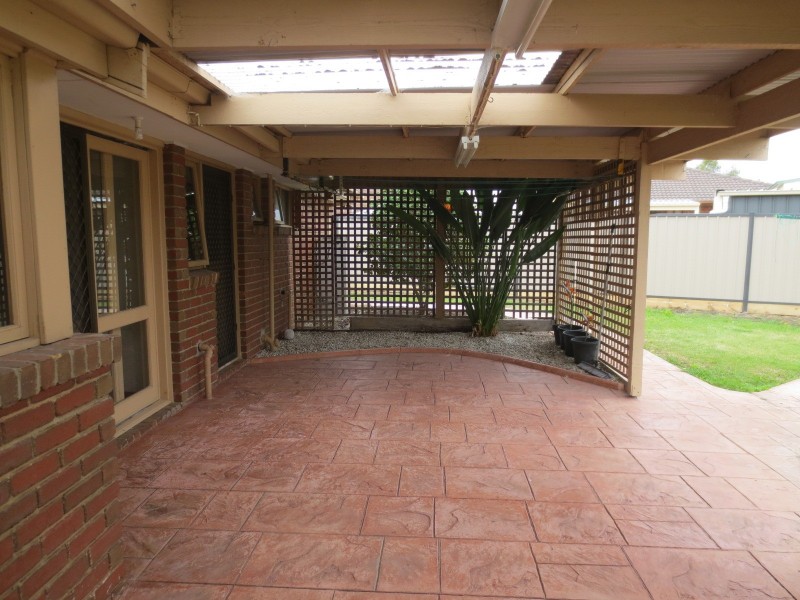 9 Irons Court, Epping VIC 3076