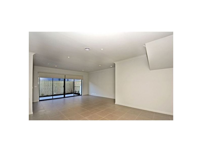9 Pin Oak Mews, Epping VIC 3076